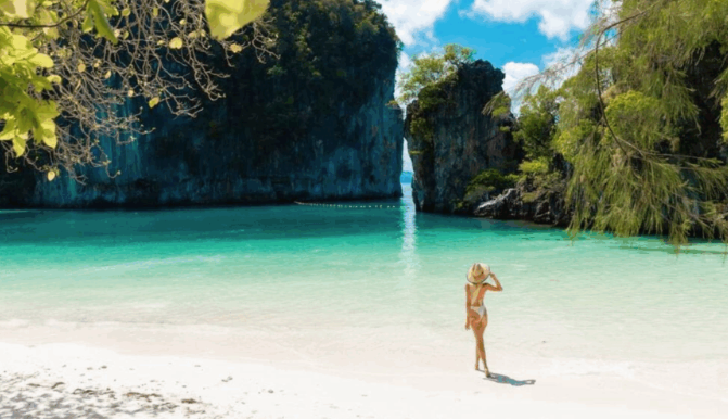 ホン島（Koh Hong, Krabi）クラビを代表する絶景スポット。