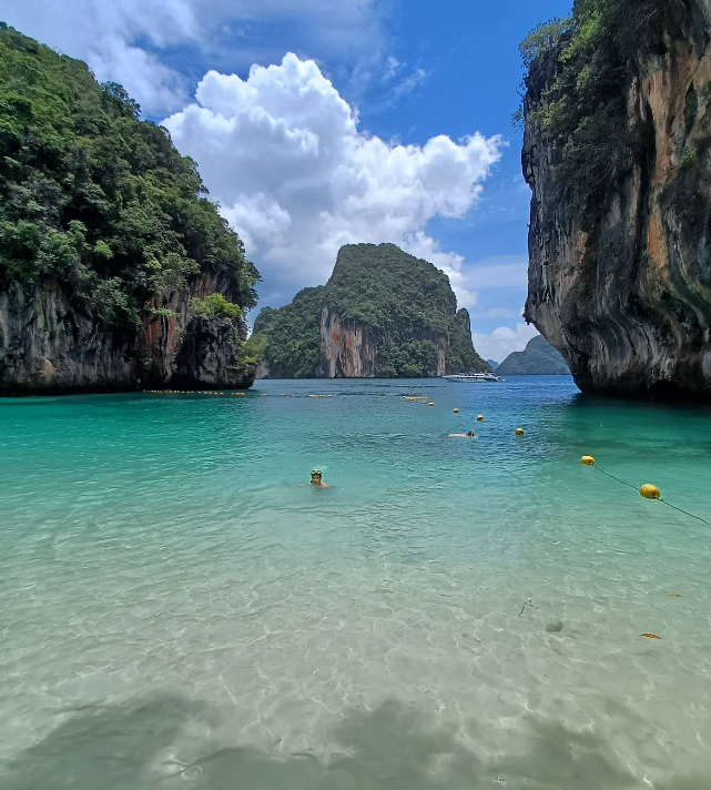 クラビのホン島ラグーンでまったりシュノーケリング