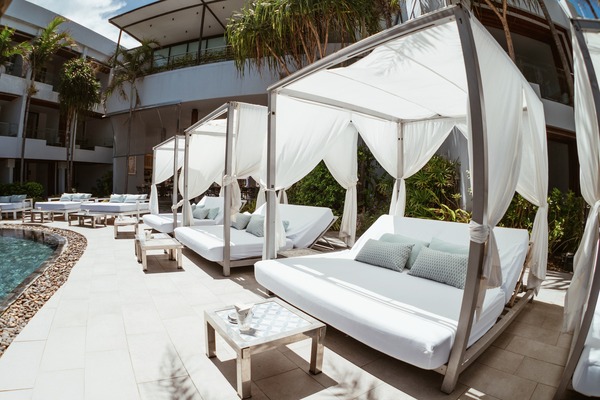 Kudo Beach Clubのプール+ベットは予約制です