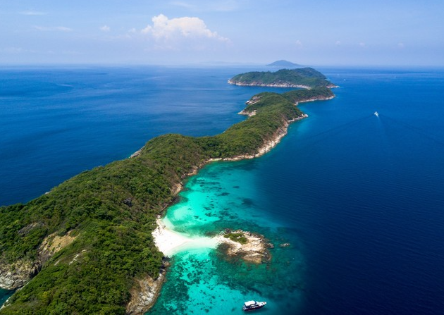 ラチャノイ島 東側のパイレーツビーチ