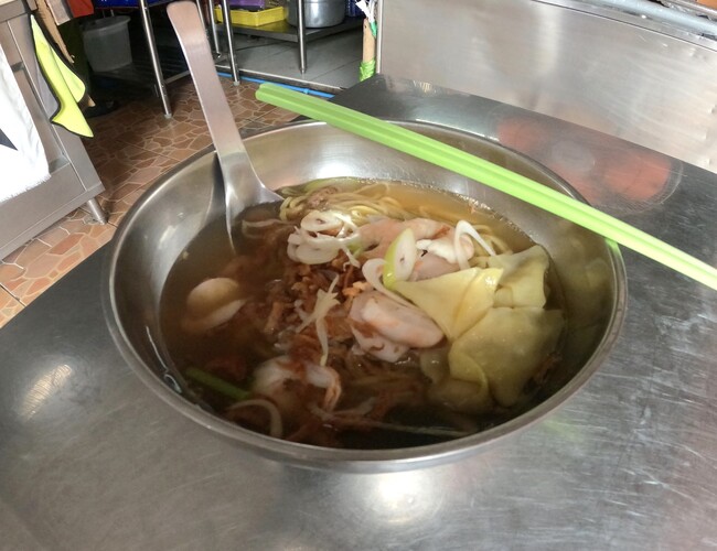 ソムジットヌードル（ร้านหมี่สมจิตต์）お店の雰囲気 