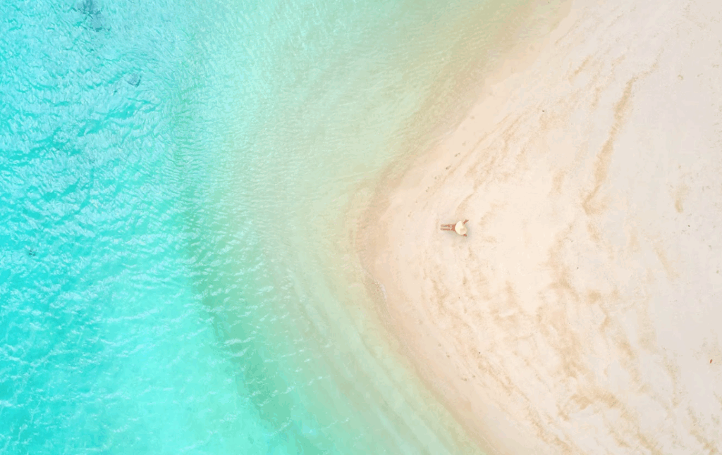 スリン諸島上空からドローン撮影してみた