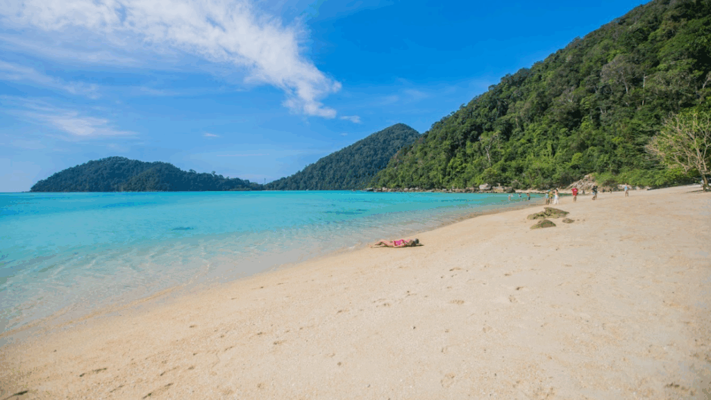 スリン諸島・Mai-Ngamビーチです