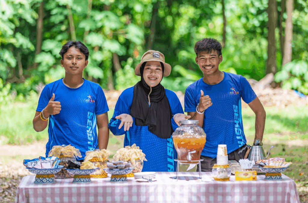ロック島+ハー島ツアー同行スタッフたち