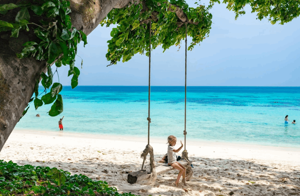 ロック島ビーチでリラックス