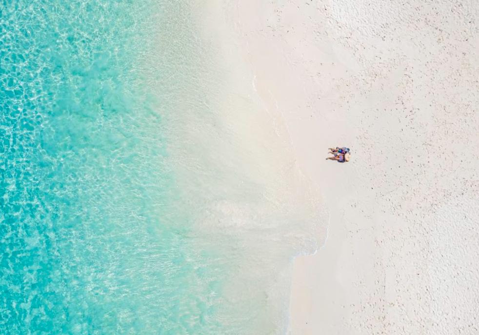 シミラン諸島で白いビーチ
