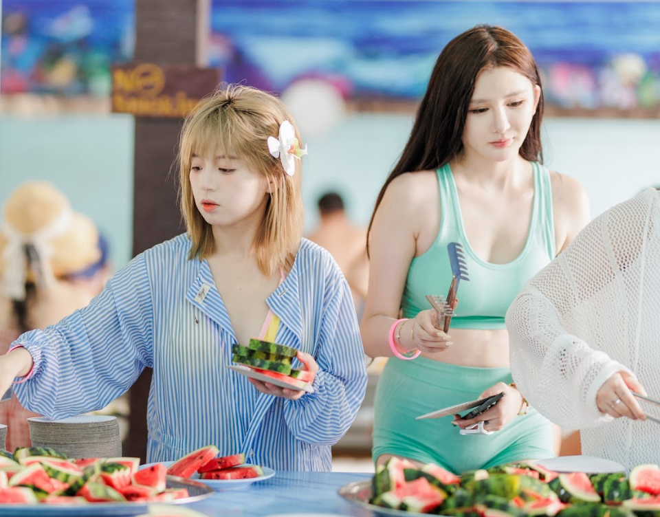 シミラン諸島へ上陸しランチタイム有り