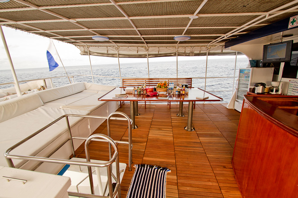 ダイニングエリア・食事やリラックスエリア