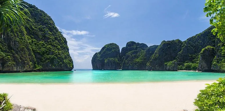 マヤベイ最も有名なピピ島の観光スポット