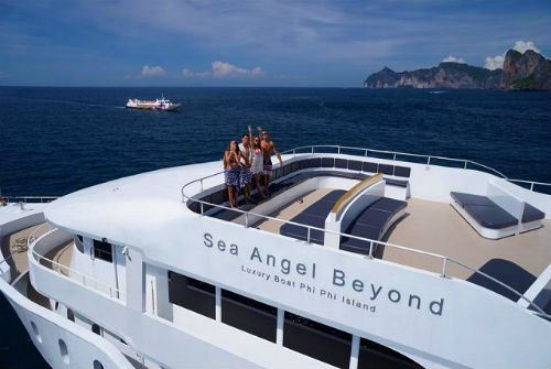 シーエンジェルビヨンド号外観